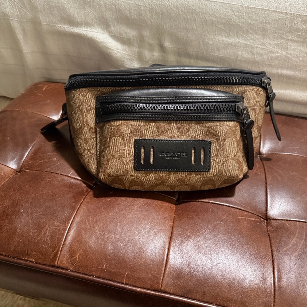 Coach Tan and Black Men's Belt Bag - Picture 3 of 7